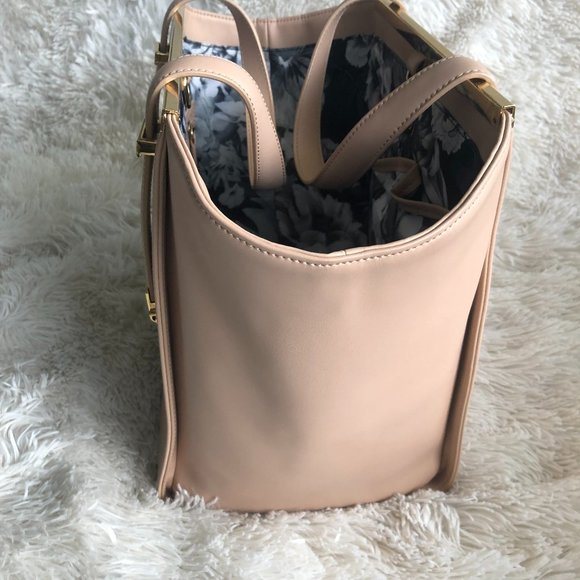 Ted Baker Nude Bag/Tote with Gold Hardware - Picture 5 of 11